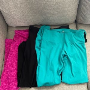 Size M yoga/legging pant bundle